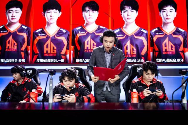 足球明星的